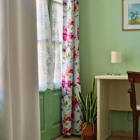 Fioro Old Town House 4 Pax Center 公寓
